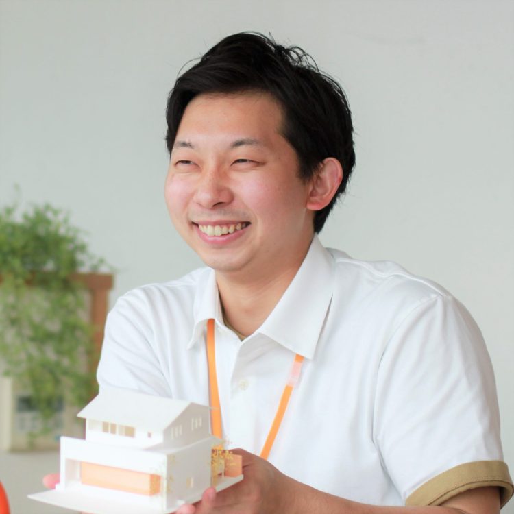 井藤 優作