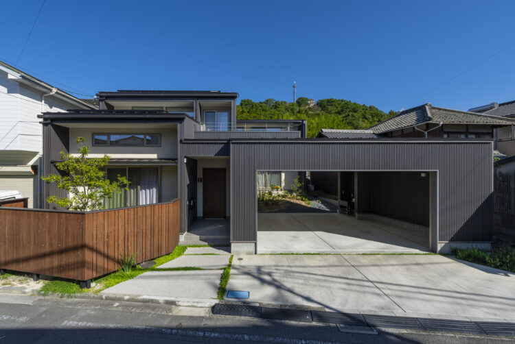 車2台も余裕のガレージハウスでゆとりのある住空間を確保しよう