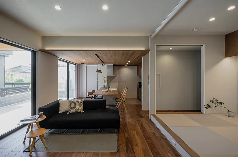 アウトドアリビングがある平屋の内観