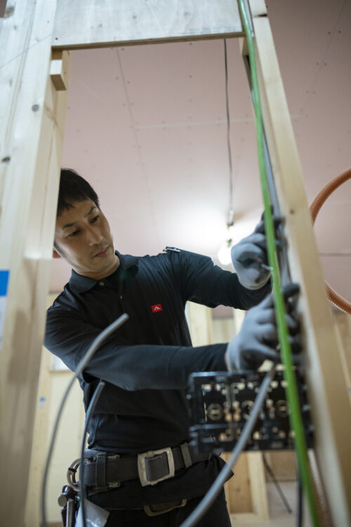 電気が灯る最後の瞬間まで 携われることが誇り