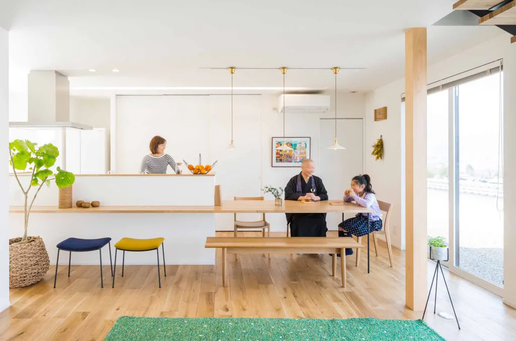 平屋ベースの二階建ての内観