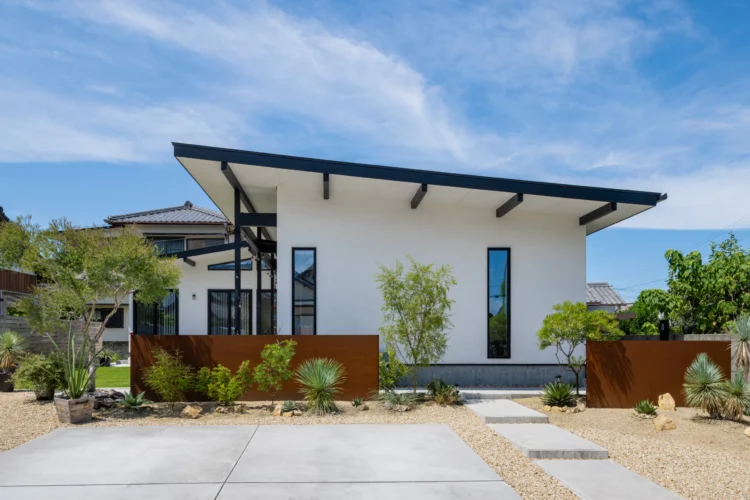 片流れ屋根の新築住宅は後悔する？失敗を防ぐ対策・施工事例を紹介