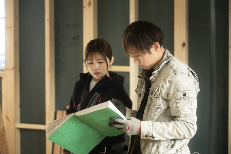 壁の奥に宿る細やかな気配り 夫婦ふたりで手掛ける電気工事