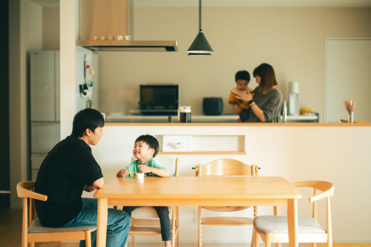 住んで3年、廊下のない快適動線で のびのび子育てができる家